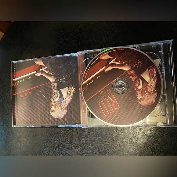 Red (Taylor’s Version) CD disk 1 and 2 - Picture 2 of 5